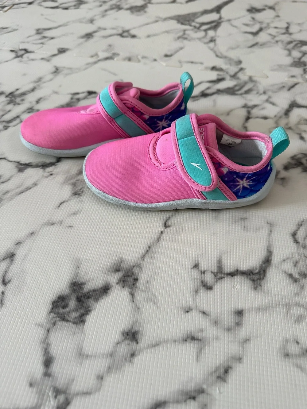 Speedo Kids Medium Pink Water Shoes with Teal Strap